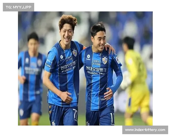 即时：尼斯0-1昂热，卢谢染红主队少一人作战