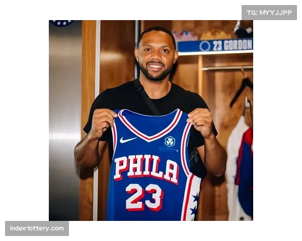 球迷热议球队重建策略，快船交易祖巴茨引发讨论